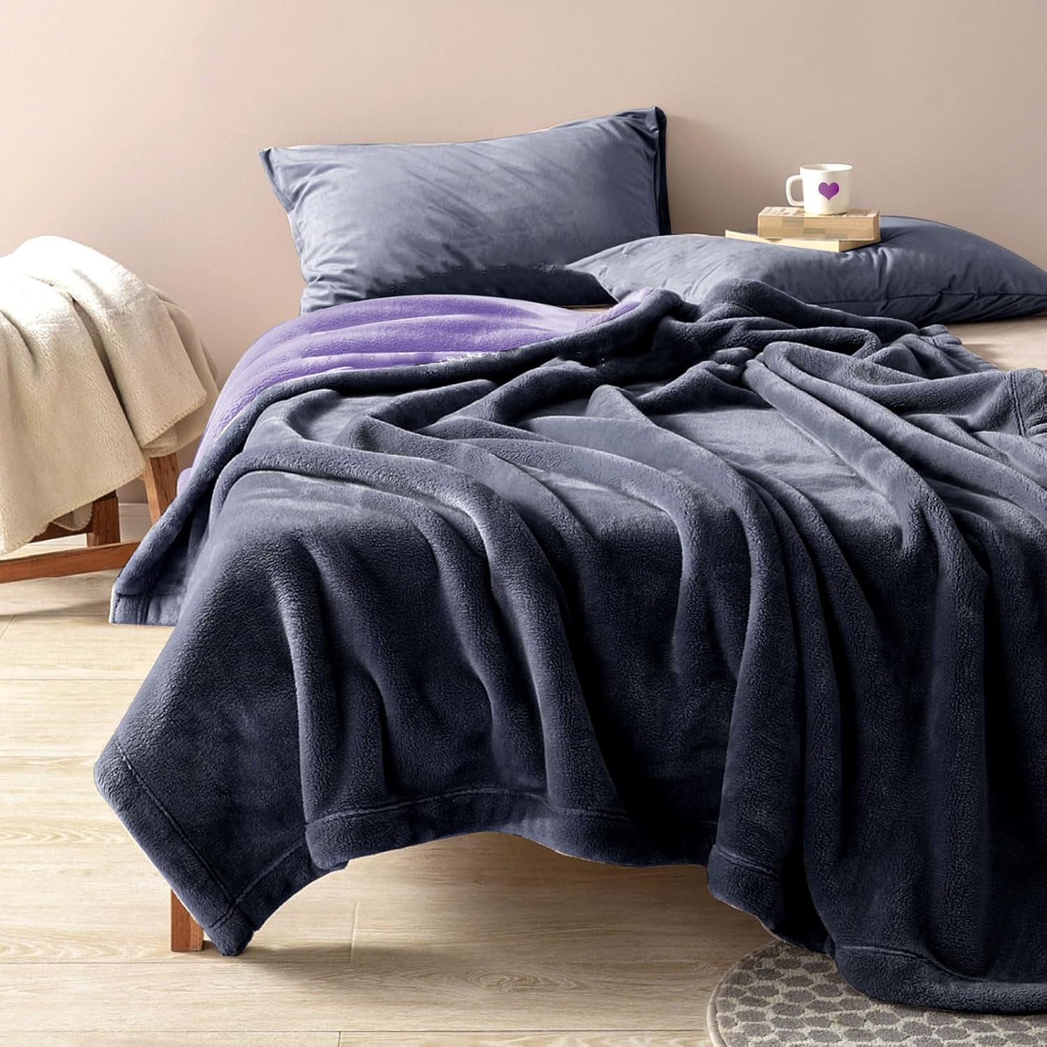 Queen Size Waterproof and Stain-Resistant Couples Blanket, 80" x 60"